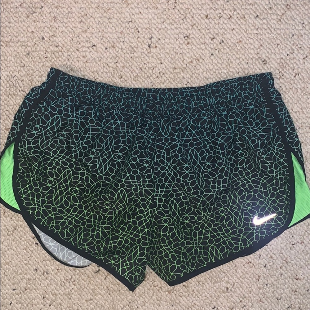 Women’s Medium Nike Running Shorts